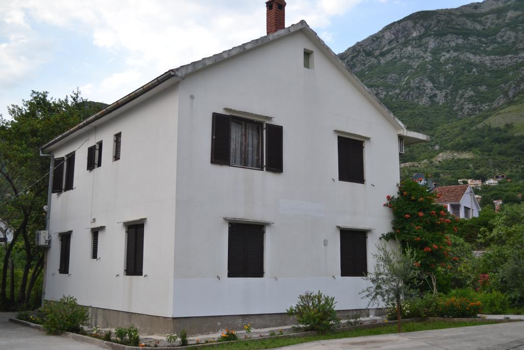 Apartments Nikovic Risan Ngoại thất bức ảnh