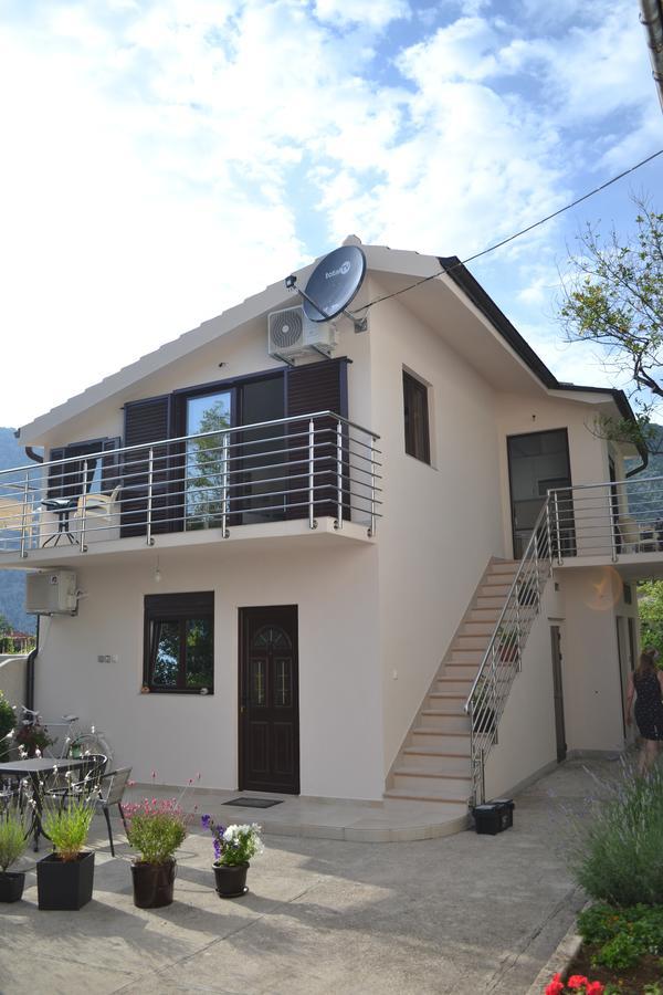 Apartments Nikovic Risan Ngoại thất bức ảnh